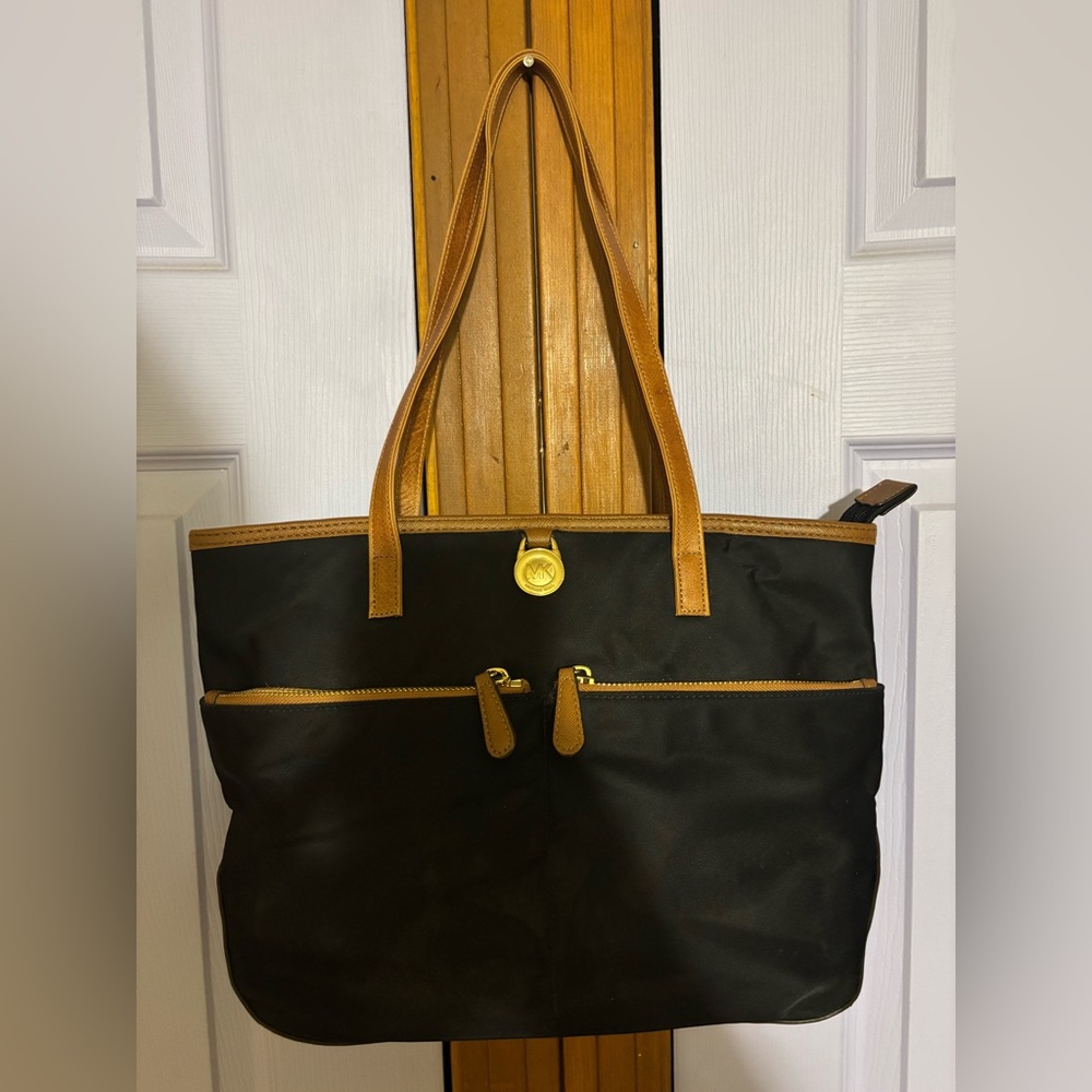Michael Kors Black and Brown Nylon Kempton Medium Pocket Tote